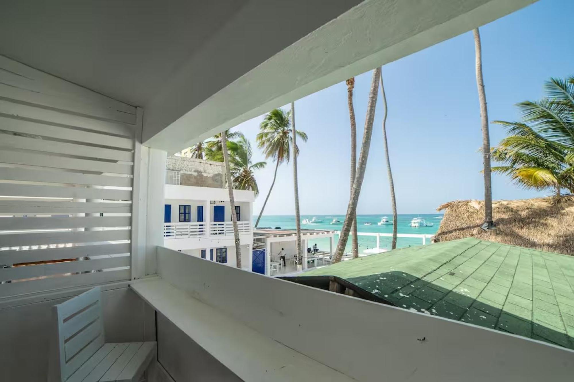 Beach Front Tgr And Hotel 3*